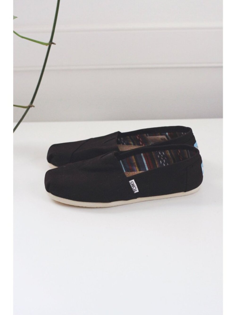 Toms Black Canvas Slip-On Shoes With Striped Inner Lining Casual Flats For Every